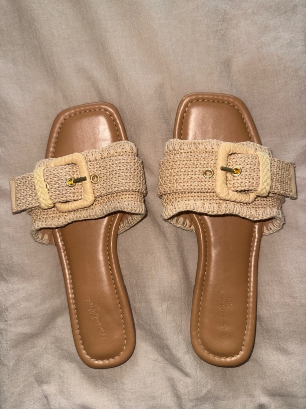 Universal Thread Beige Woven Buckle Slide Sandals